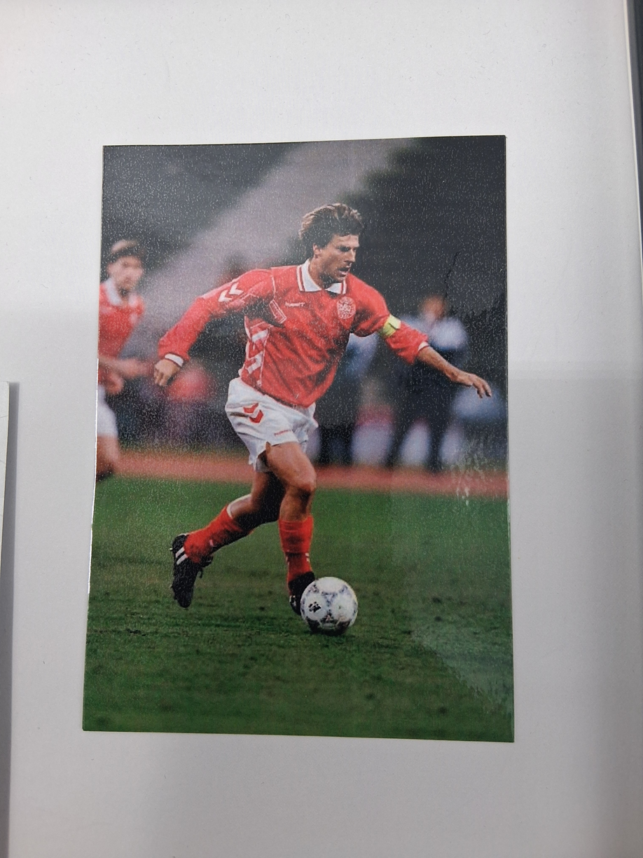 Kapitänsbinde Michael Laudrup signiert im Rahmen Dänemark COA Autogramm