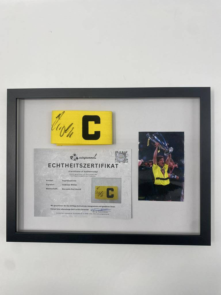 Kapitänsbinde Andreas Möller signiert im Rahmen BVB Autogramm COA