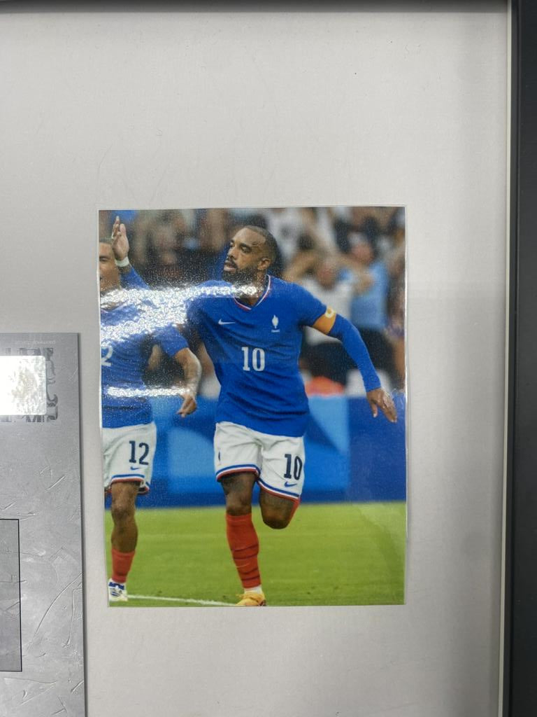 Kapitänsbinde Alexander Lacazette signiert im Rahmen Frankreich COA Autogramm