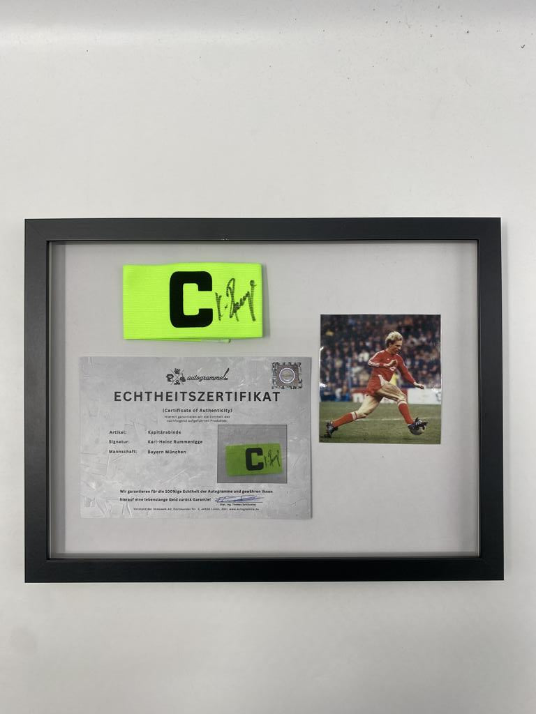 Brazalete de capitán firmado por Karl-Heinz Rummenigge enmarcado, autógrafo del Bayern de Múnich