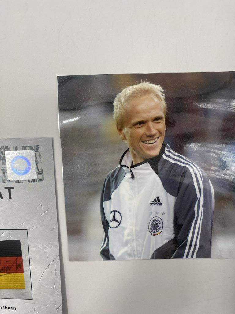 Kapitänsbinde Carsten Ramelow signiert im Rahmen Deutschland Autogramm