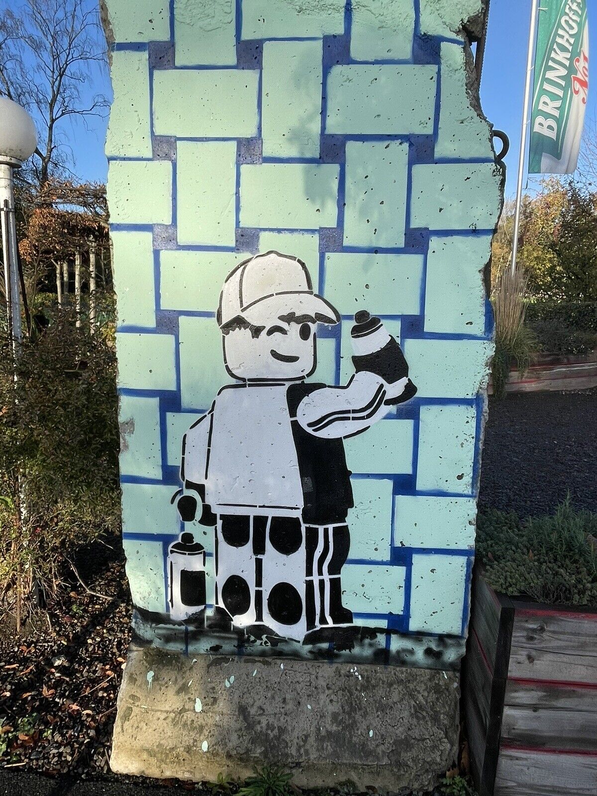 Mino Art Painted Berlin Mauer - Real Wall Element segment