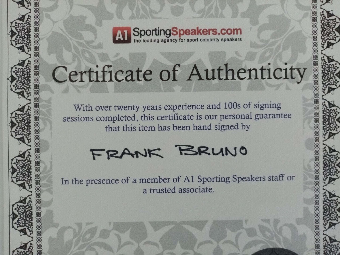 Boxhandschuh Frank Bruno signiert England Unterschrift Autogramm Boxen BBE COA