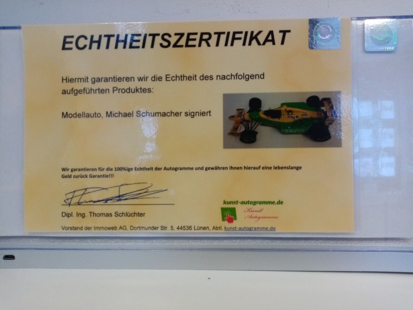 Automodell Michael Schumacher signiert in Vitrine + Licht Benetton Ford Formel 1