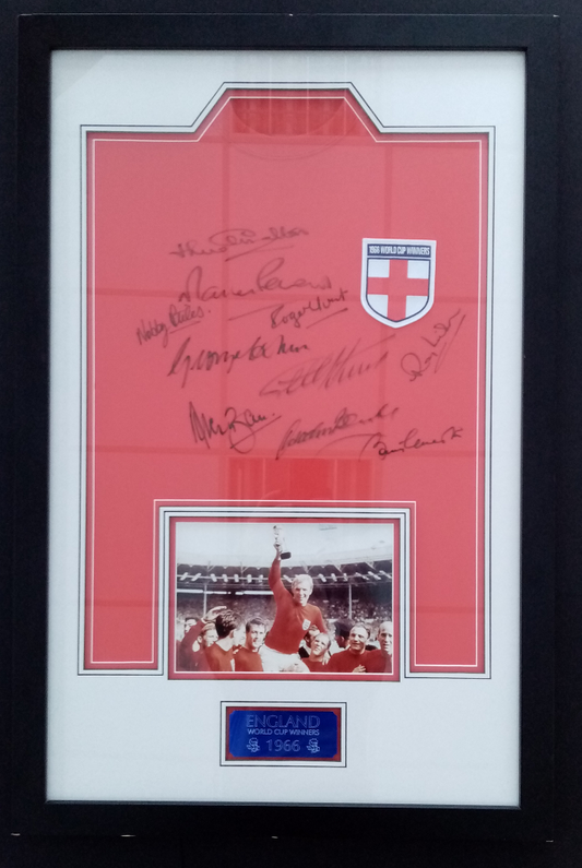 England Repro Trikot WM 1966 + Rahmen Teamsigniert Autogramm Hurst Charlton COA