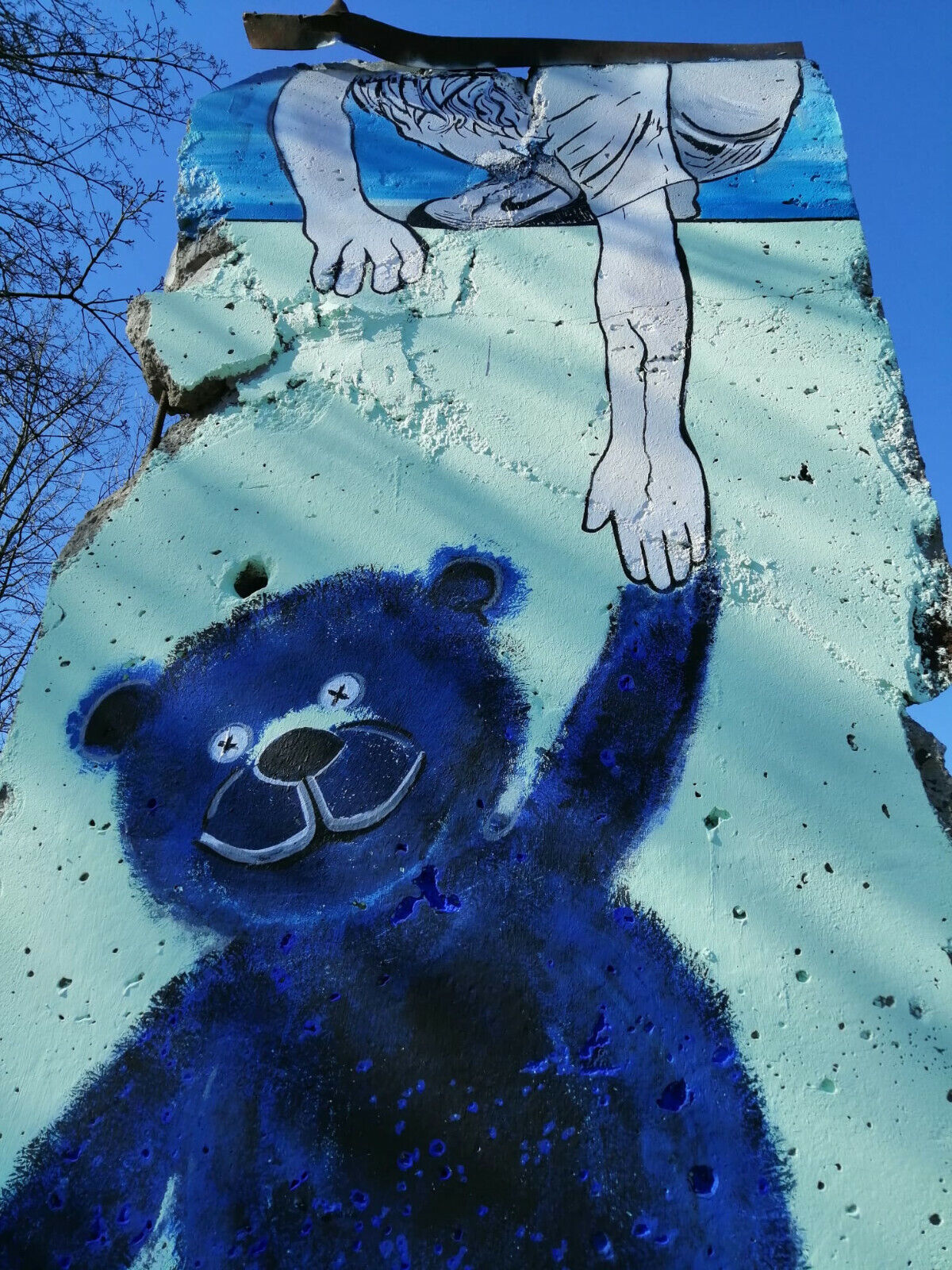 mino art bemalte Berliner Mauer - Echtes Mauerelement -segment