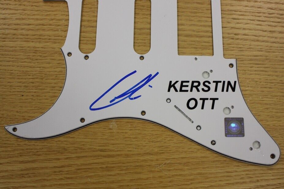 Guitar plate Kerstin Ott signs music singer charts collect autograph new