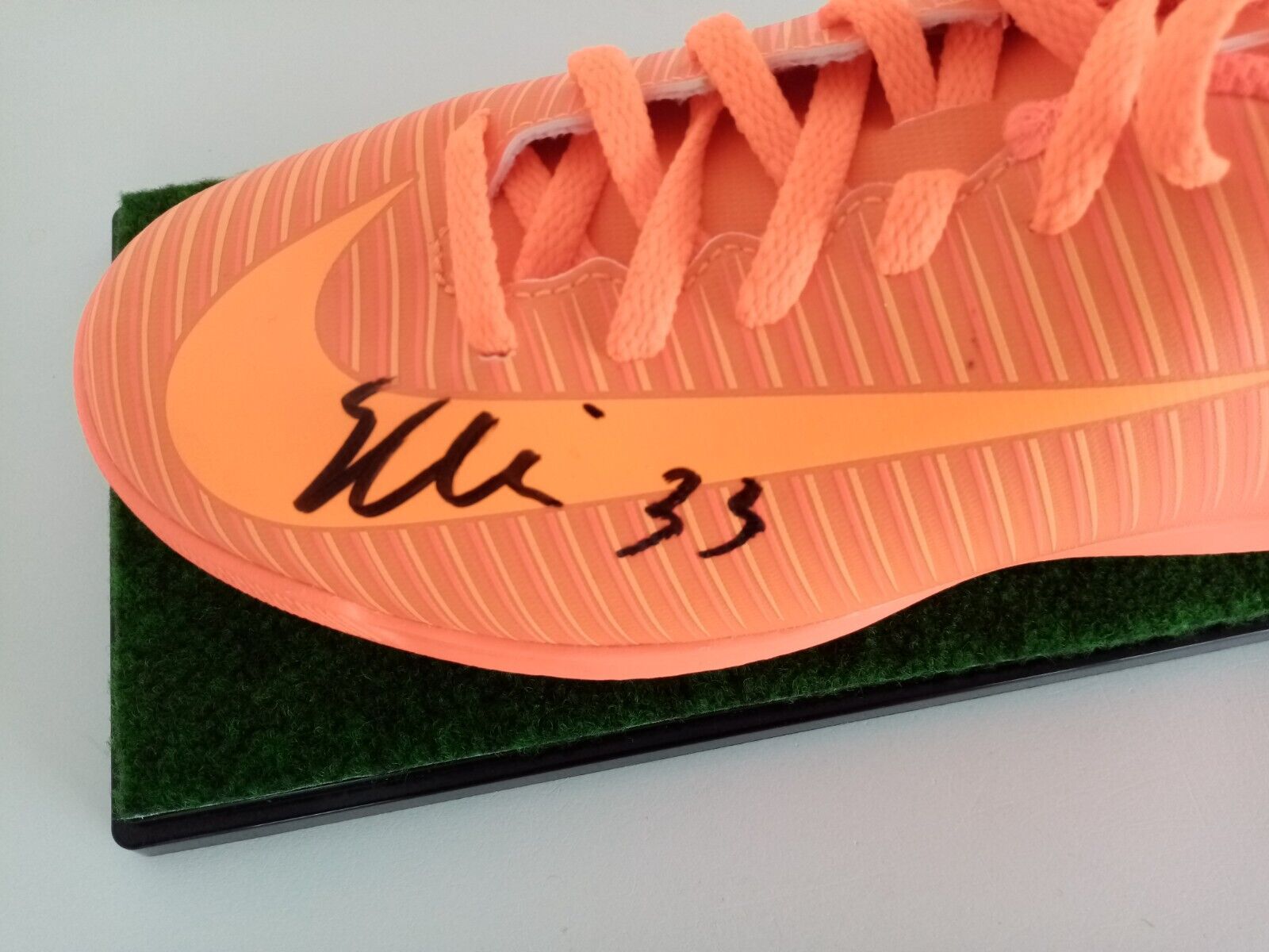 Fußballschuh Paul Seguin signiert Unterschrift Nike Greuther Fürth Neu Autogramm