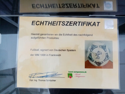Fußball Teamsigniert WM 1998 in Vitrine DFB  Autogramm Adidas Unterschrift COA
