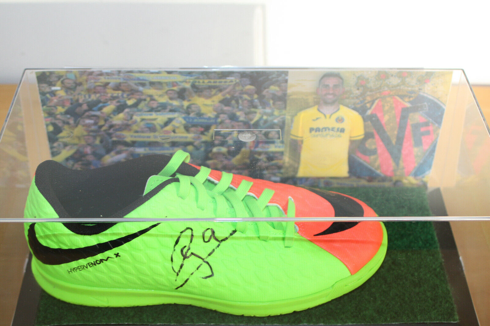 Football shoe Paco Alcacer signed Villarreal Spain La Liga Football Nike NEW