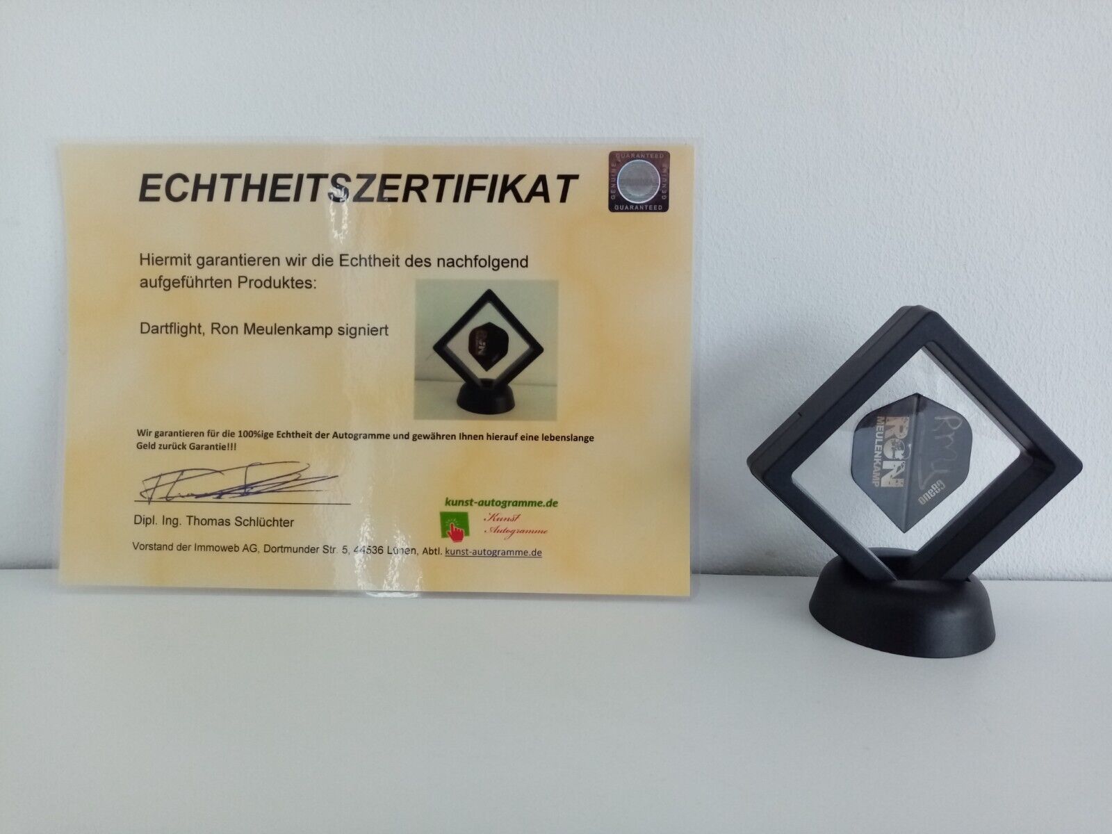 Dartflight ron Meulenkamp signed darts coa new flight