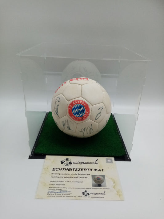 FC Bayern Fußball Teamsigniert 1996/1997 Unterschrift Autogramm FCB Ball