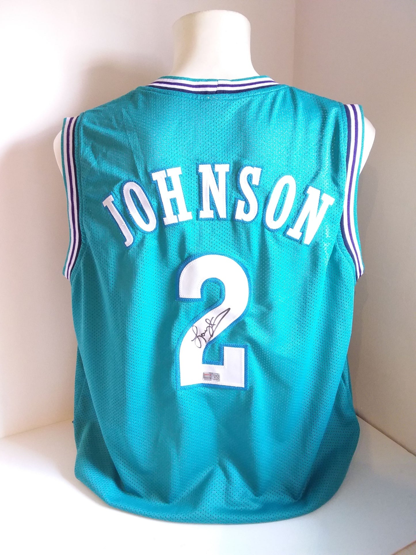 Basketball Trikot Larry Johnson signiert NBA Neu Charlotte USA COA XL