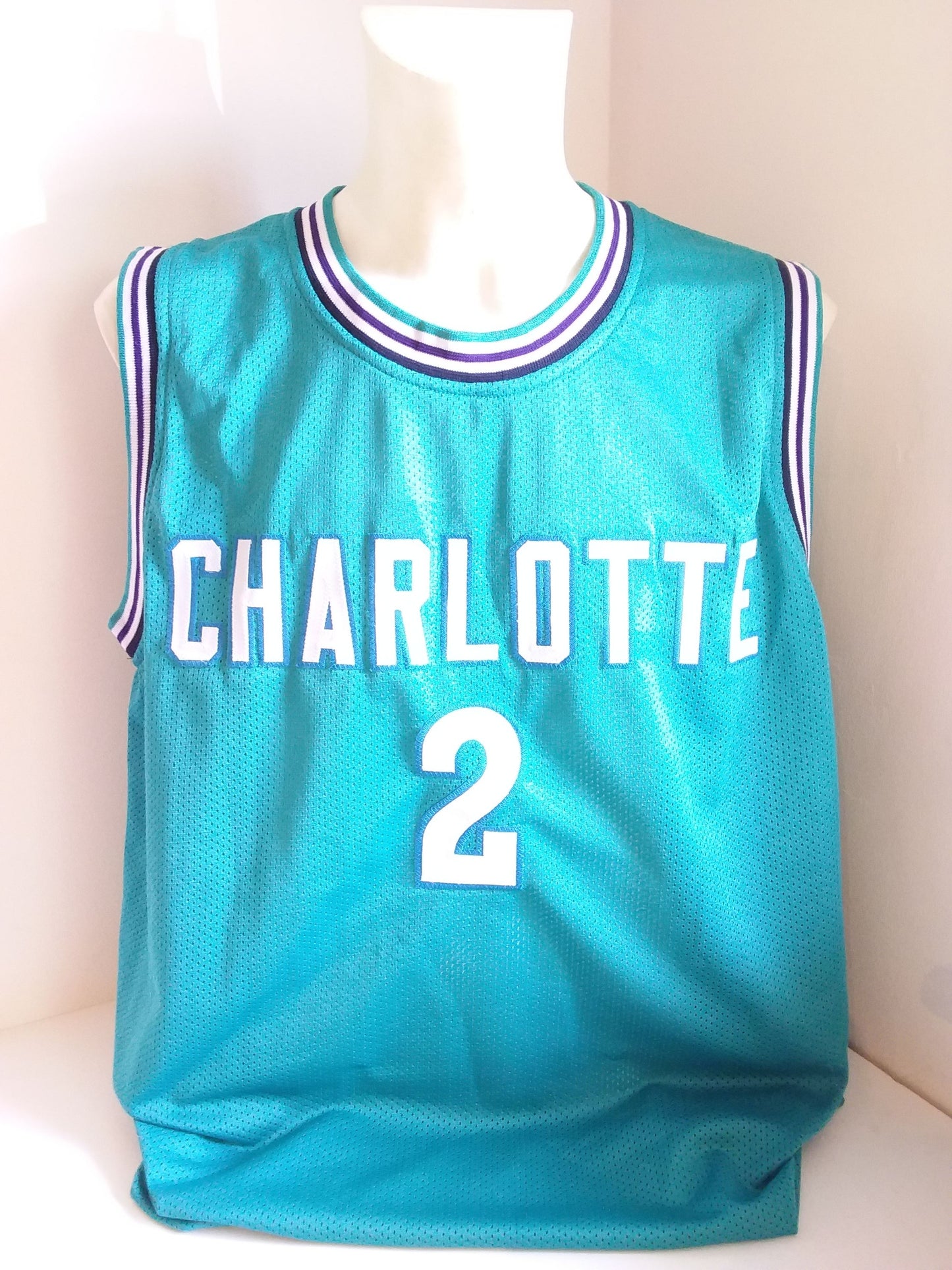 Basketball Trikot Larry Johnson signiert NBA Neu Charlotte USA COA XL