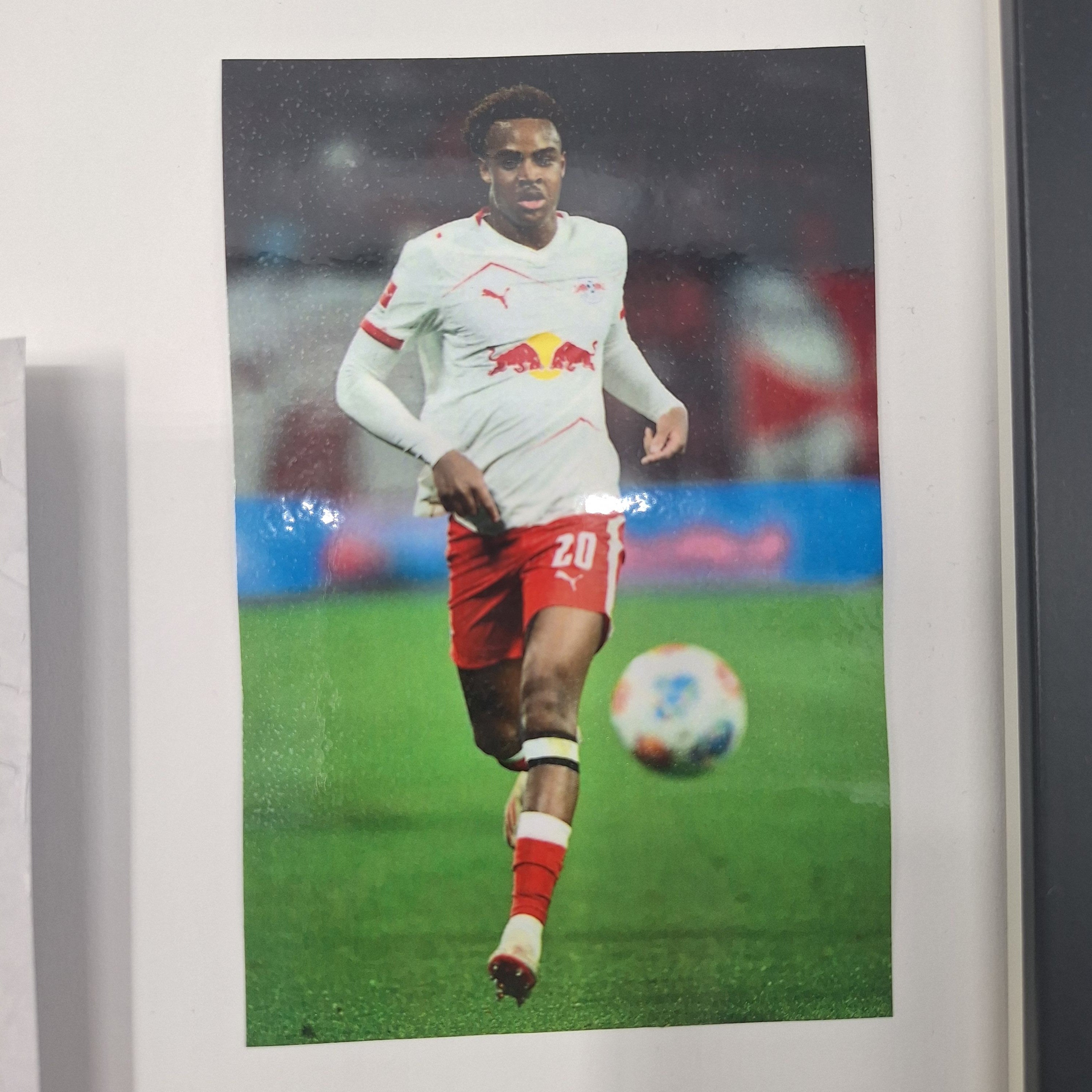 Kapitänsbinde Assan Ouédraogo signiert im Rahmen RB Leipzig COA