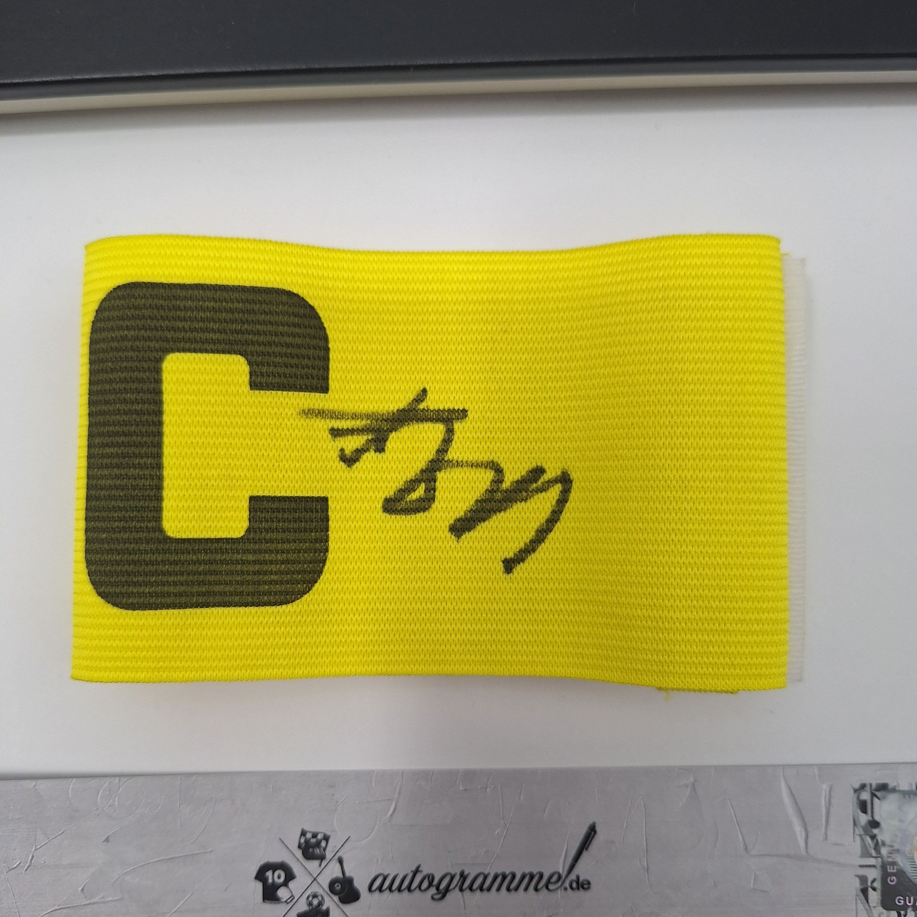 Kapitänsbinde Christian Eriksen signiert im Rahmen Dänemark Autogramm
