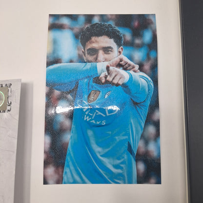 Kapitänsbinde Omar Marmoush signiert im Rahmen Manchester City COA