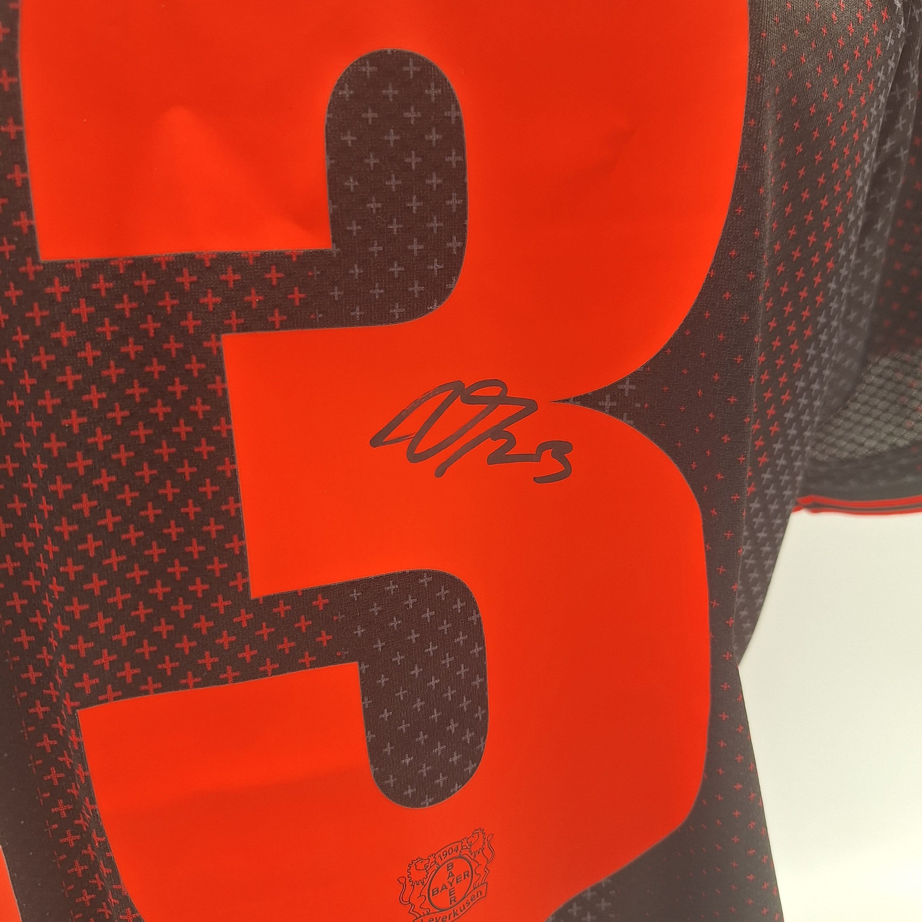 Bayer Leverkusen Trikot Nathan Tella  signiert New Balance COA Autogramm L