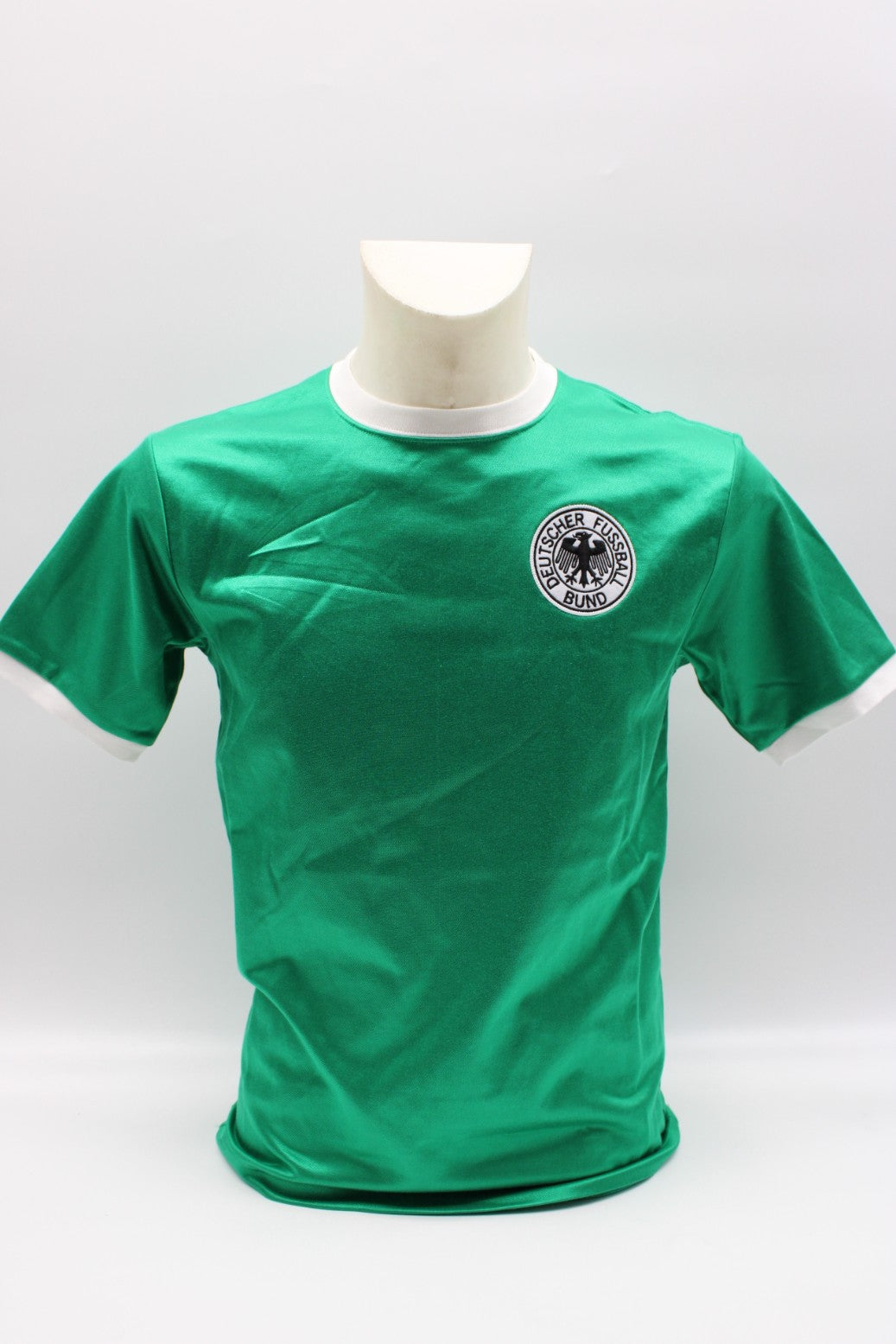 Deutschland Trikot Berti Vogts signiert Autogramm zertifiziert S