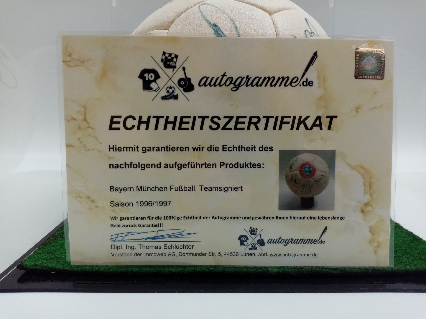 FC Bayern Fußball Teamsigniert 1996/1997 Unterschrift Autogramm FCB Ball