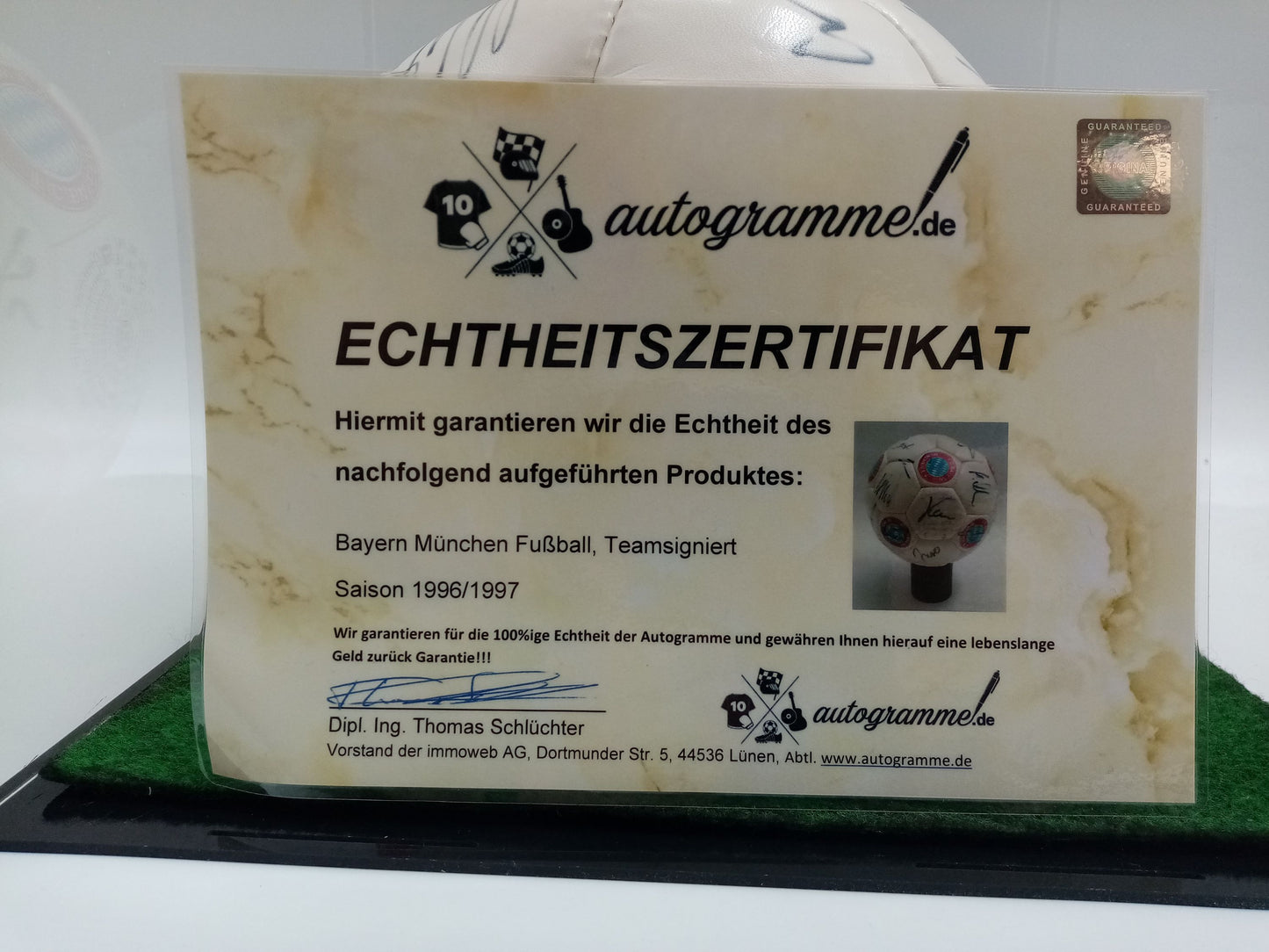 FC Bayern Fußball Teamsigniert 1996/1997 Unterschrift Autogramm FCB COA Ball