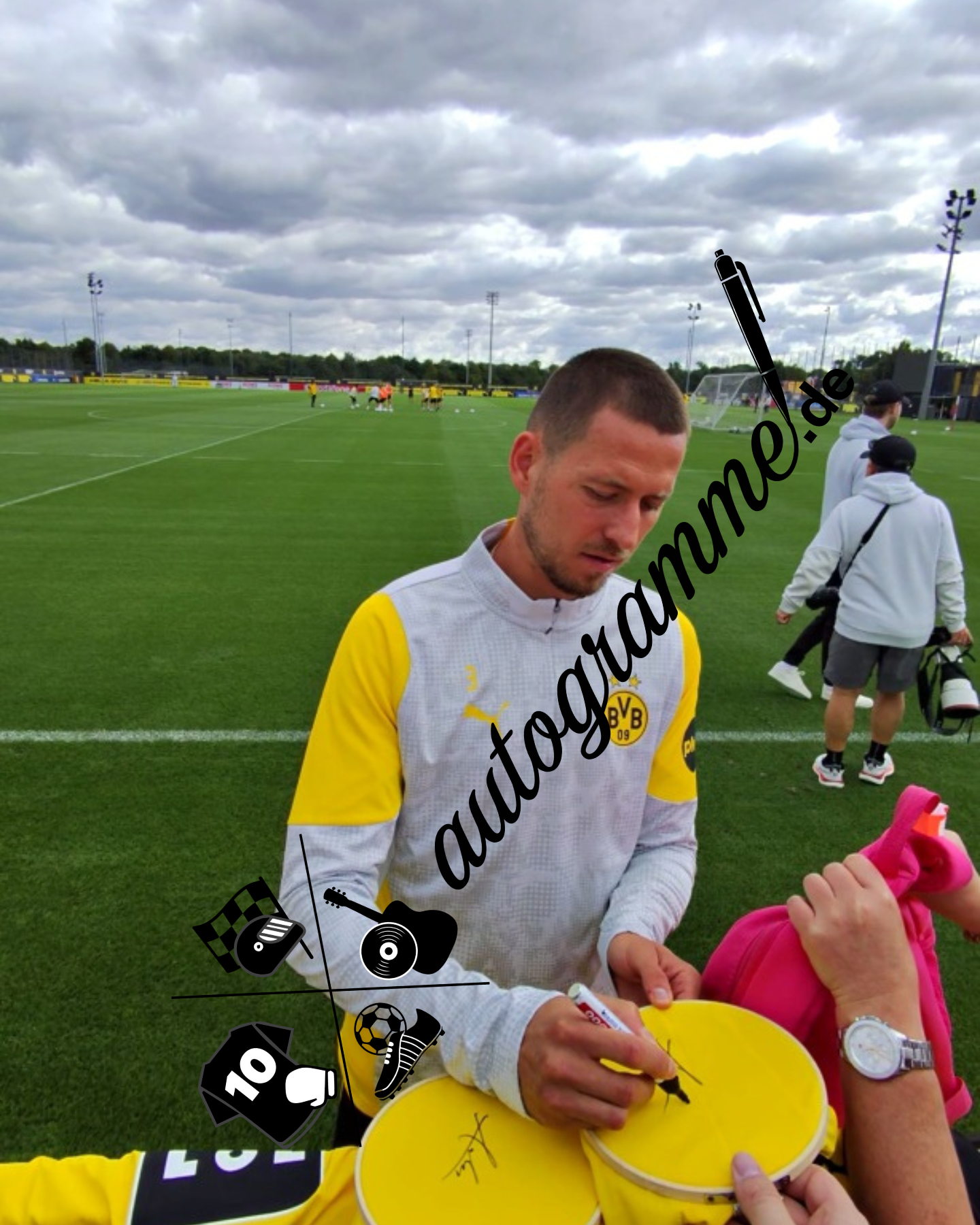 Borussia Dortmund jersey Waldemar Anton signed BVB autograph Puma M