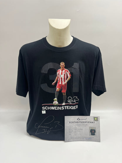 Bayern Munich T-shirt signed by Bastian Schweinsteiger, FCB XL