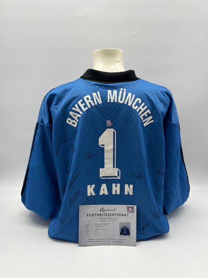 Bayern Munich jersey 1996/1997, team signed, autographed, Adidas XL