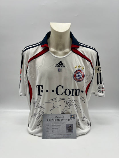Bayern Munich jersey 2006/2007, team signed, autographed, Adidas XL