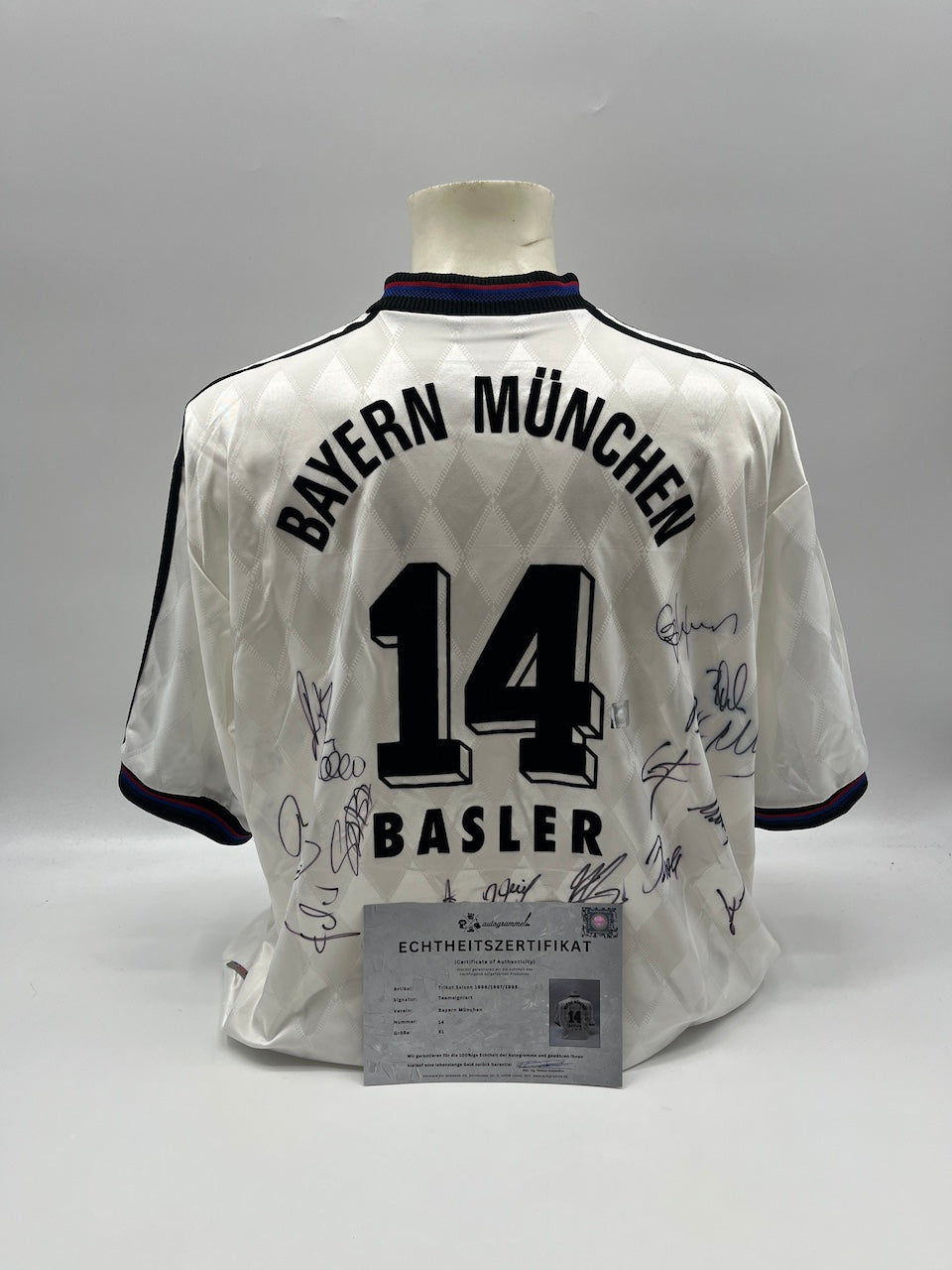 Bayern Munich jersey 1996/1997/1998, team signed, autographed, Adidas, XL