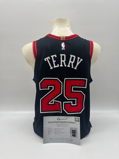Matchworn Chicago Bulls Trikot getragen von Dalen Lee Terry 16.04.2025