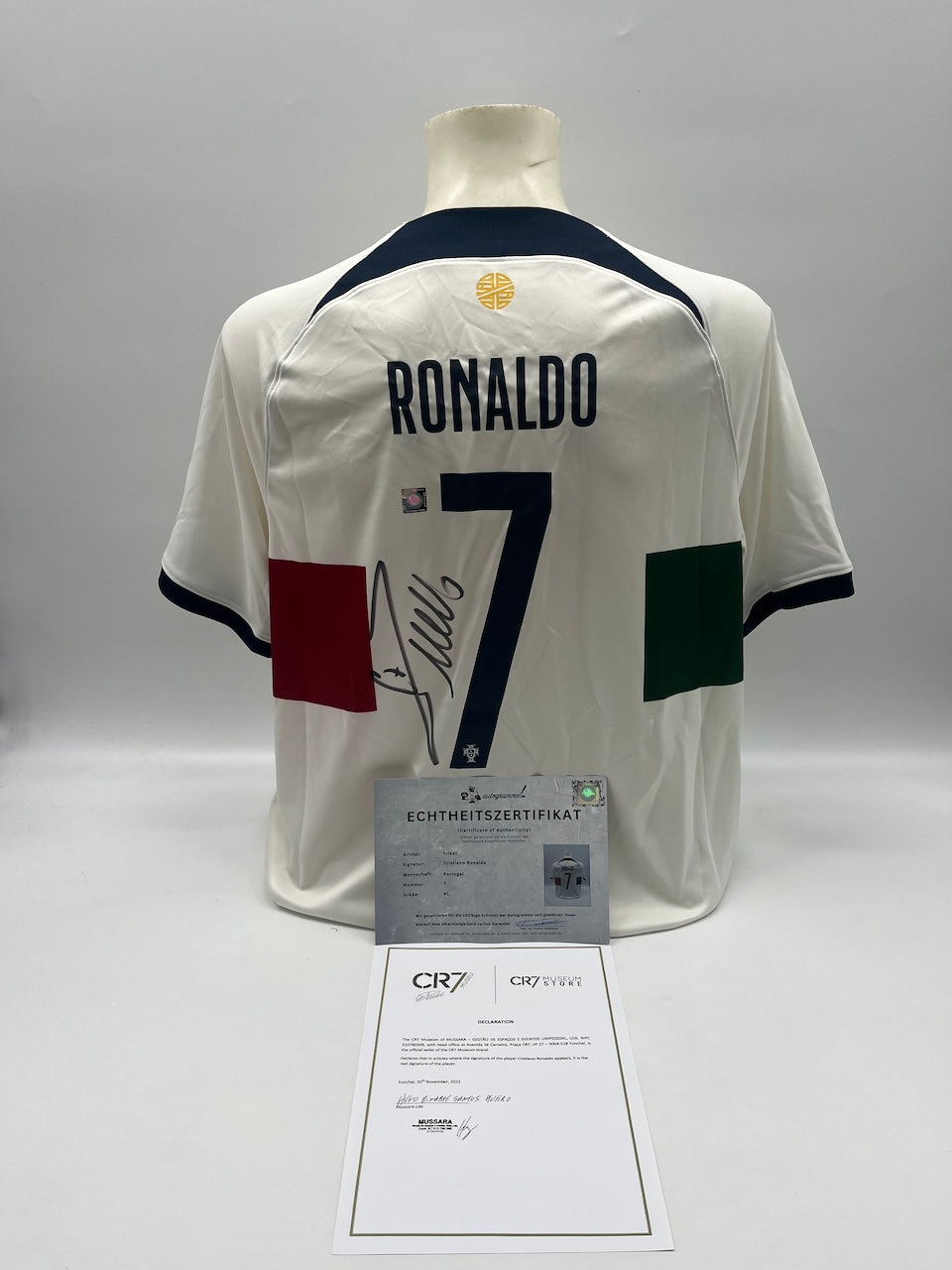 Portugal Trikot Cristiano Ronaldo signiert Autogramm COA XL