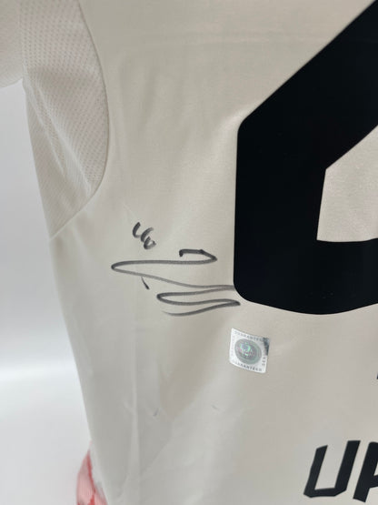 Bayern München Trikot Jonas Urbig signiert Autogramm Adidas COA M