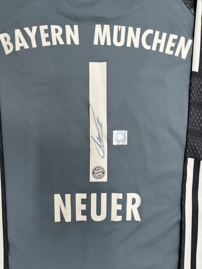 Bayern München Trikot Manuel Neuer signiert im Rahmen COA Adidas neu 140