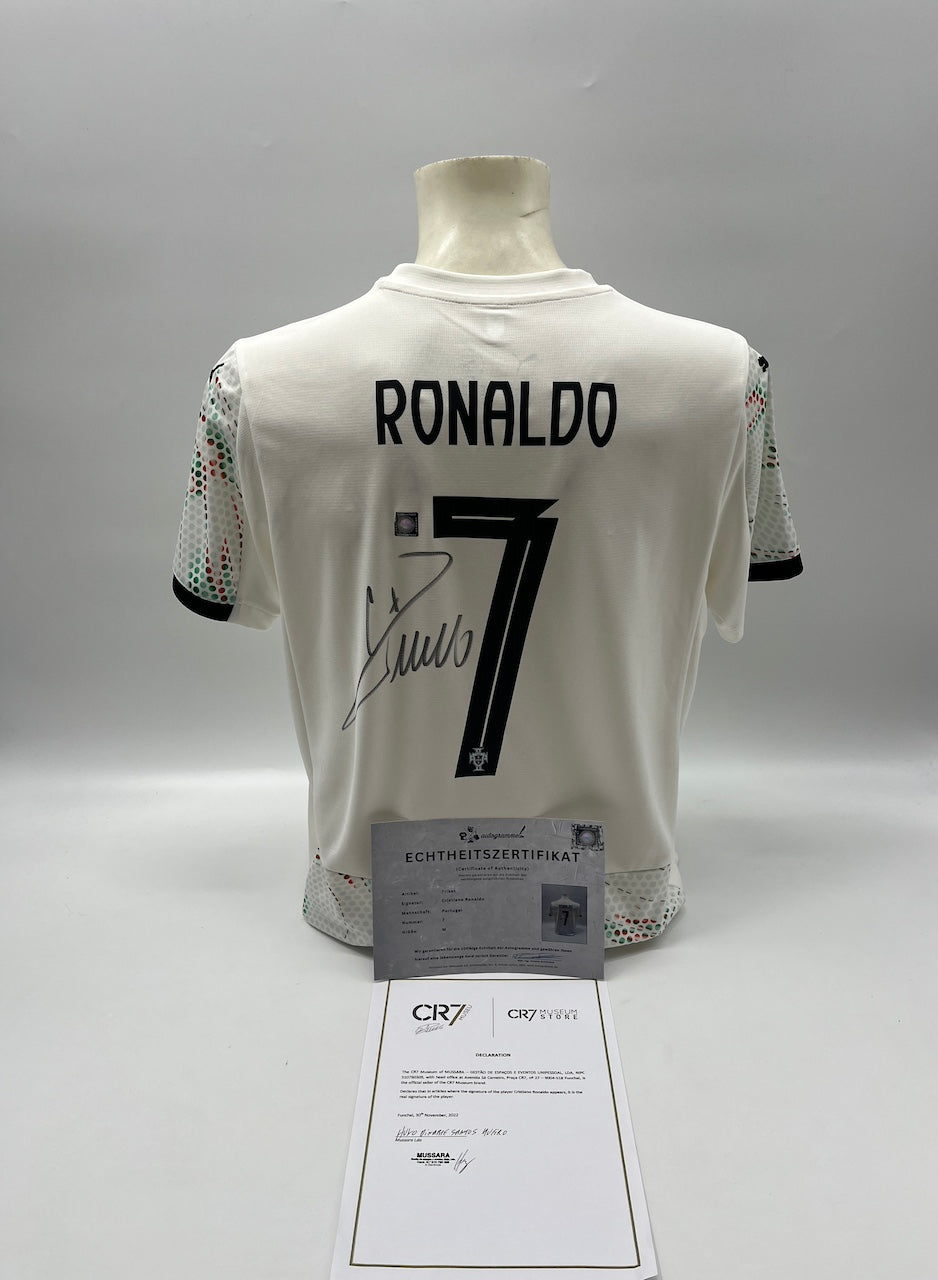 Portugal Trikot Cristiano Ronaldo signiert Autogramm COA Fußball M