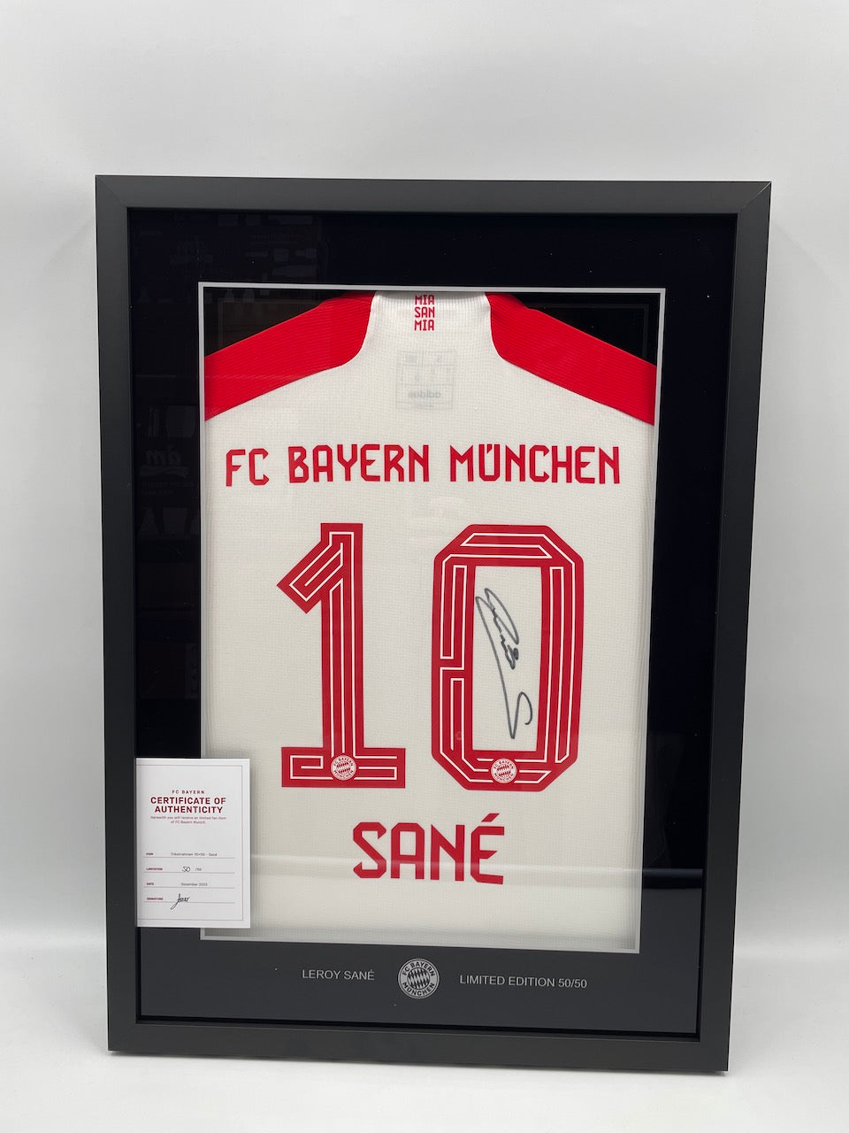 Bayern München Trikot Leroy Sane signiert im Rahmen COA Adidas