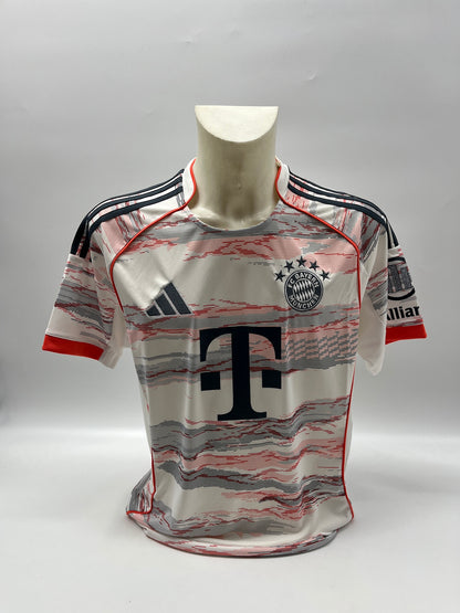 Bayern München Trikot Harry Kane signiert Autogramm Adidas COA L