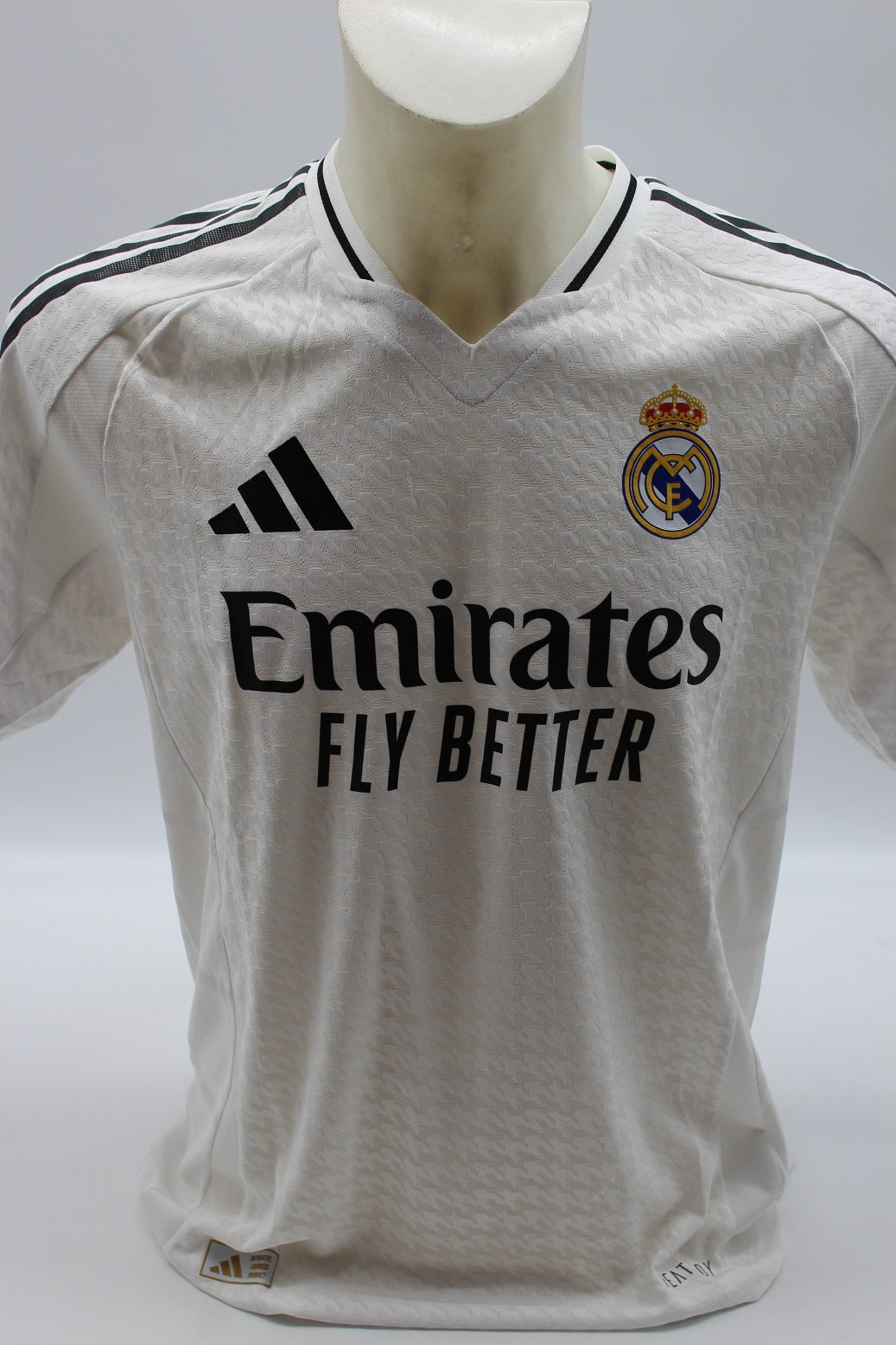 Real Madrid Trikot Federico Valverde signiert Autogramm Adidas neu M