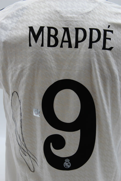 Real Madrid Trikot Kylian Mbappe signiert Autogramm Adidas neu M