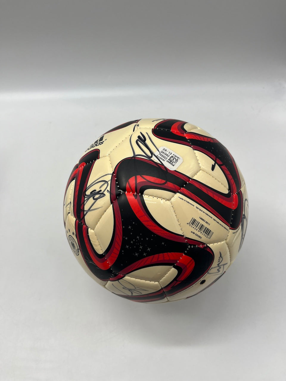 Fußball Teamsigniert WM 2014 in Vitrine DFB Unterschrift Autogramm Adidas Ball