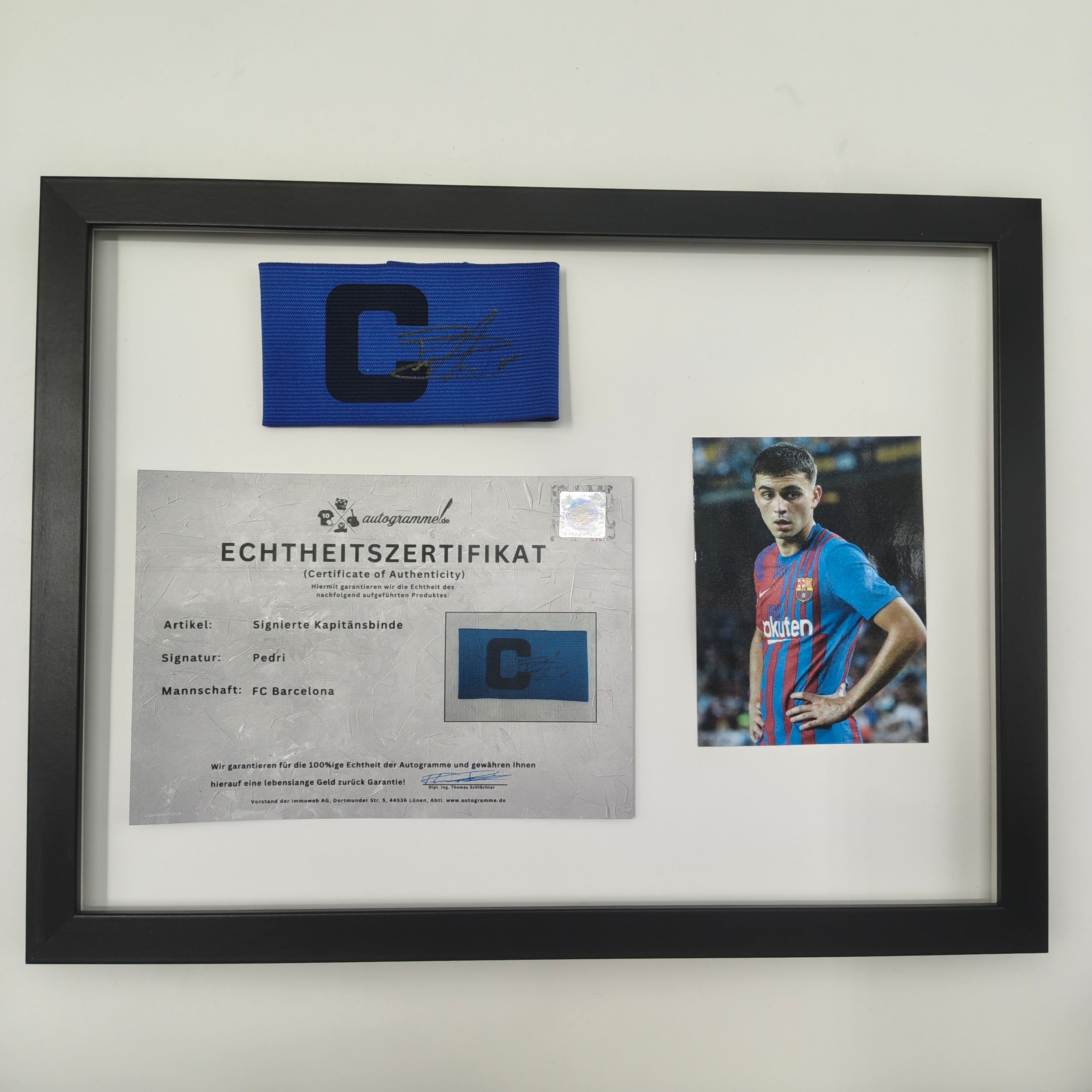 Kapitänsbinde Pedri signiert im Rahmen Spanien Autogramm COA Fußball