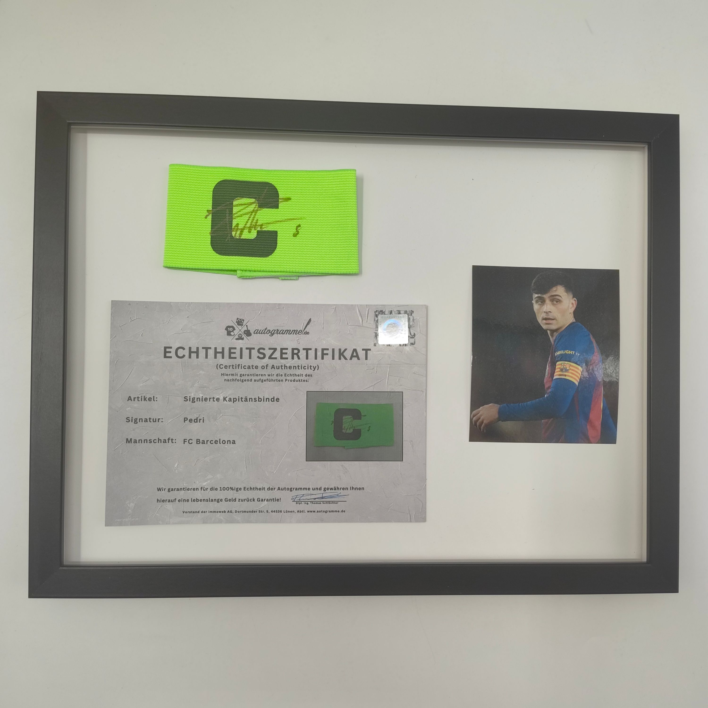 Kapitänsbinde Pedri signiert im Rahmen Spanien Autogramm COA Fußball