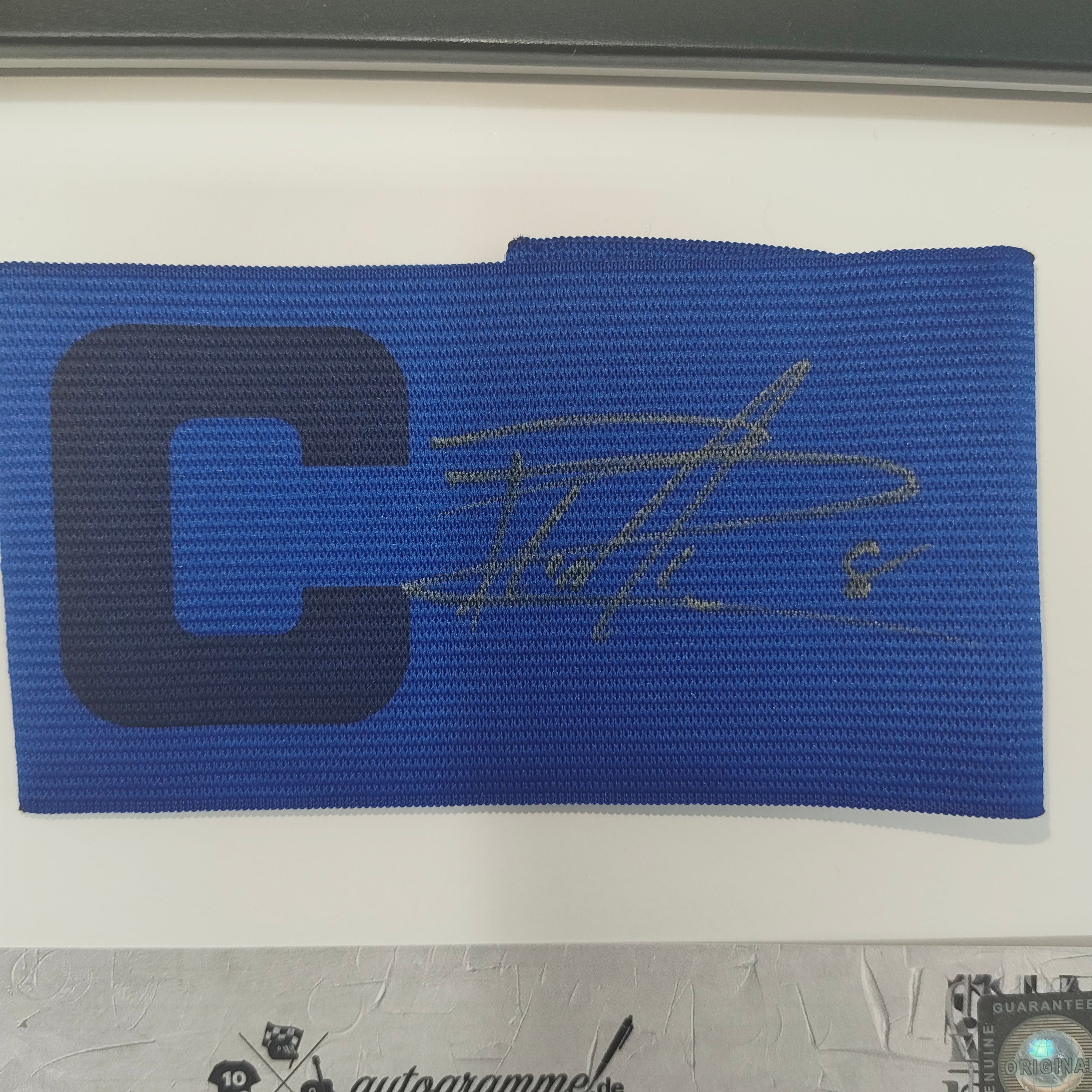 Kapitänsbinde Pedri signiert im Rahmen Spanien Autogramm COA Fußball