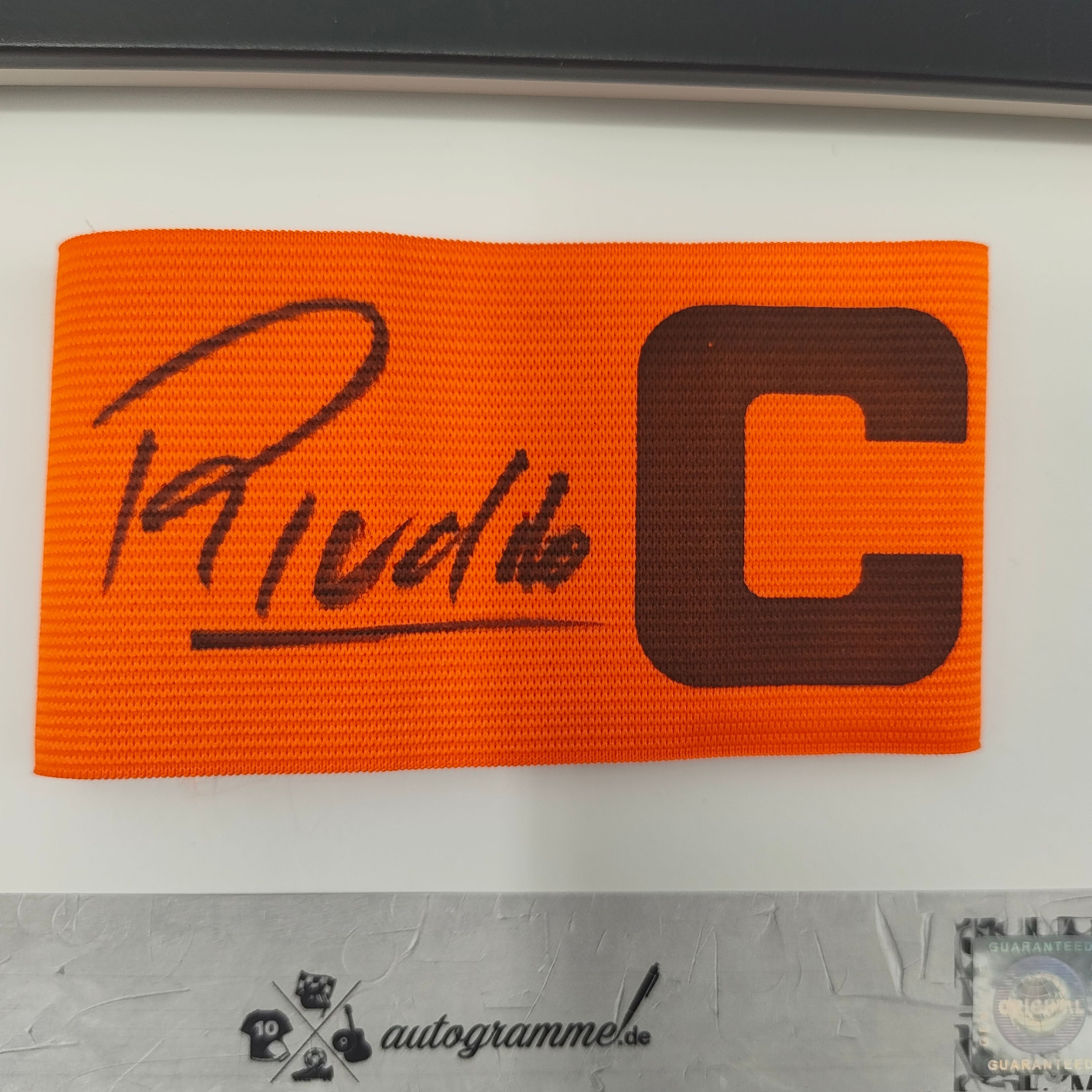 Kapitänsbinde Rivaldo signiert im Rahmen FC Barcelona Fußball Autogramm