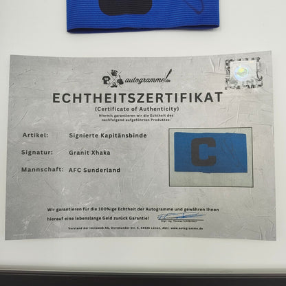 Kapitänsbinde Granit Xhaka signiert im Rahmen AFC Sunderland Fußball Autogramm