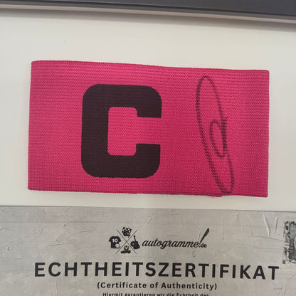 Kapitänsbinde Granit Xhaka signiert im Rahmen AFC Sunderland Fußball Autogramm