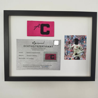 Kapitänsbinde Jeremie Frimpong signiert im Rahmen FC Liverpool Autogramm
