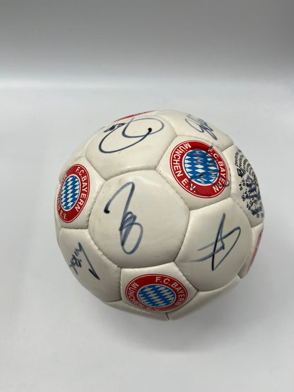 FC Bayern München Fußball Teamsigniert 1995/1996/1997 Autogramme