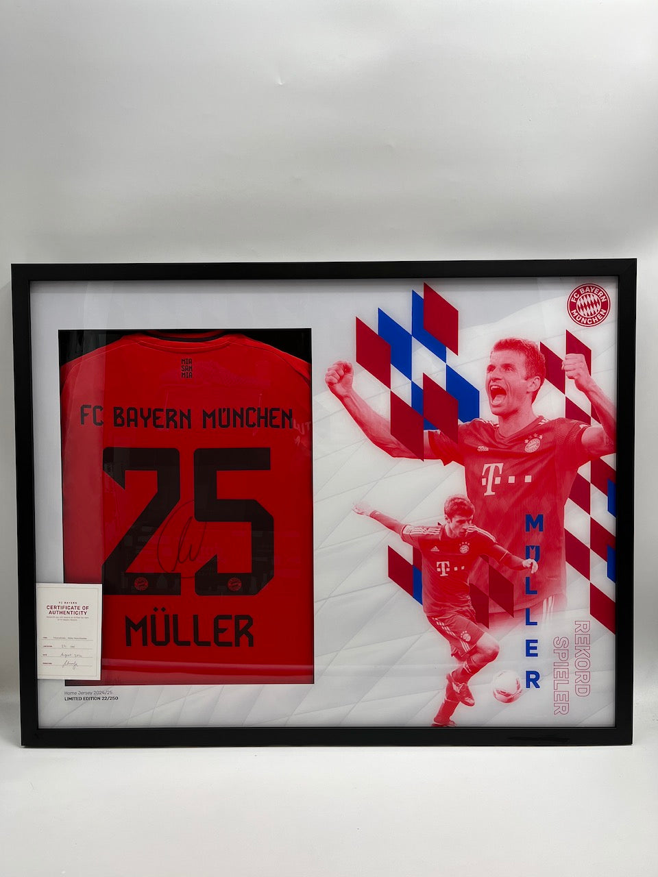 Bayern München Trikot Thomas Müller signiert im Rahmen COA Adidas