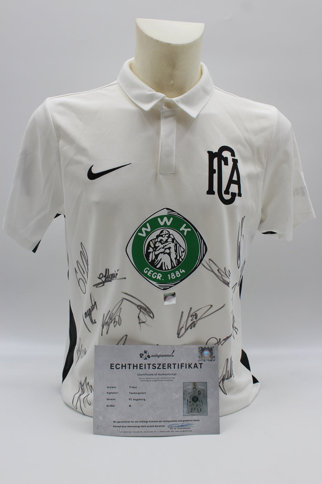 FC Augsburg Trikot 2018/2019 Teamsigniert COA Bundesliga M